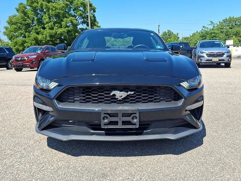 Used 2018 Ford Mustang Coupe w/ Equipment Group 101A RWD image 5