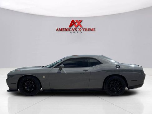 Used 2018 Dodge Challenger R/T Scat Pack w/ Leather Interior Group RWD image 2