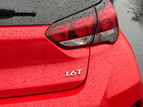 Used 2020 Hyundai Veloster Turbo FWD image 5