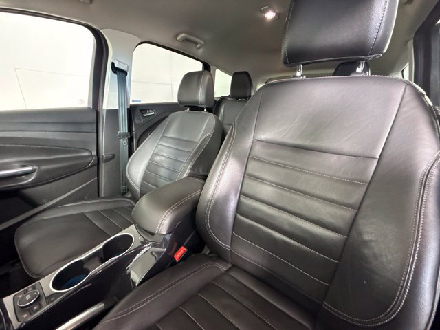 Used 2015 Ford Escape Titanium w/ Equipment Group 301A AWD/4WD image 17