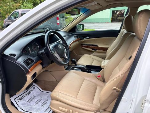 Used 2011 Honda Accord EX-L image 9