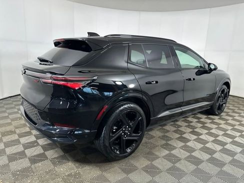 Used 2024 Chevrolet Equinox EV RS image 3