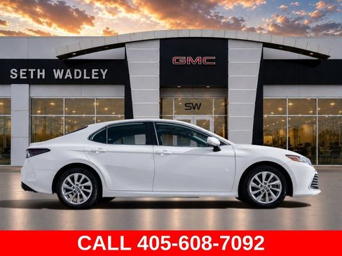 Used 2023 Toyota Camry LE FWD image 8