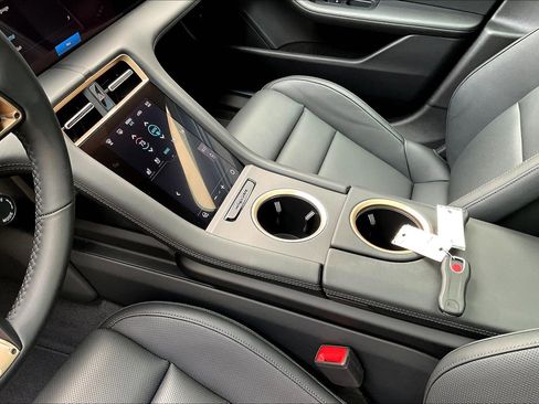 New 2025 Porsche Taycan image 10