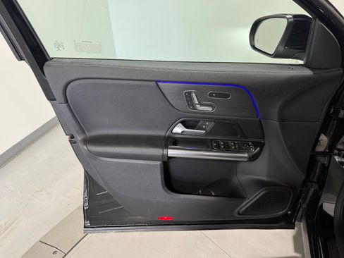 Used 2022 Mercedes-Benz GLA 250 4MATIC image 19