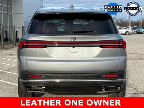 Certified 2025 Buick Enclave Preferred w/ Power Package image 4