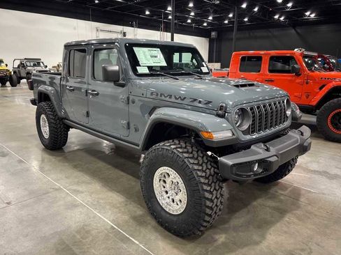 New 2025 Jeep Gladiator Sport image 26