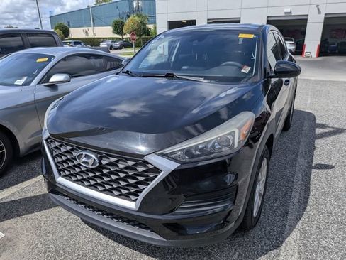 Used 2019 Hyundai Tucson SE FWD image 2
