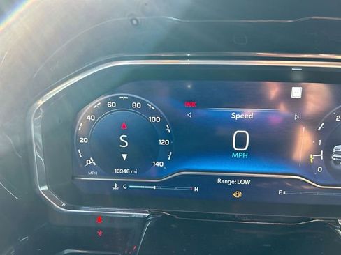 Used 2022 Chevrolet Silverado 1500 RST w/ Z71 Off-Road Package image 19