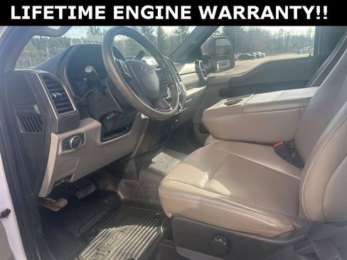 Used 2021 Ford F250 XL w/ Camper Package image 12