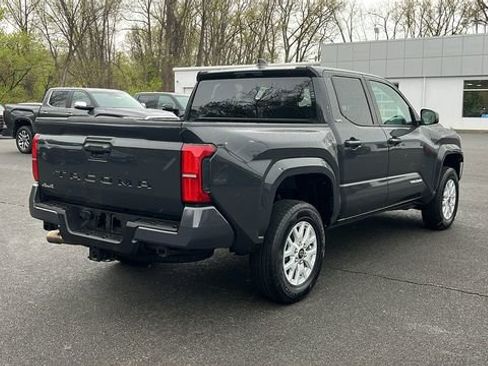 Used 2025 Toyota Tacoma SR5 image 6