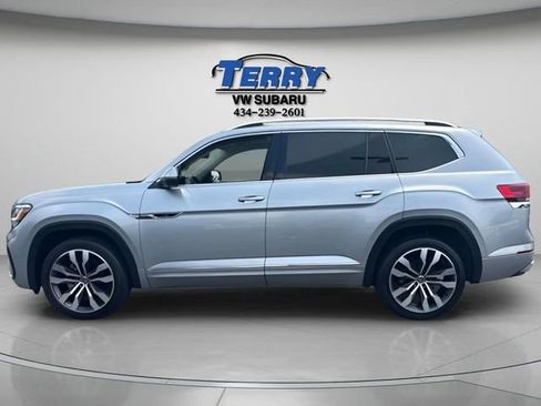 Used 2023 Volkswagen Atlas SEL Premium AWD/4WD image 3