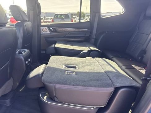 Used 2026 Buick Enclave Avenir w/ Super Cruise Package AWD/4WD image 36