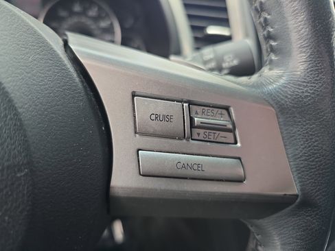 Used 2011 Subaru Outback 3.6R Limited image 17