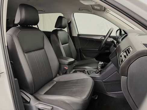 Used 2023 Volkswagen Tiguan SE FWD image 26