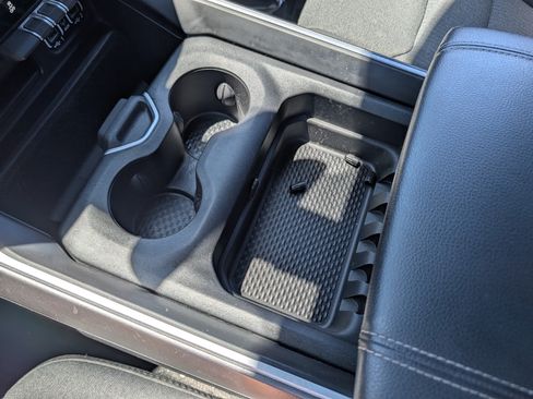 Used 2020 RAM 1500 Big Horn AWD/4WD image 18