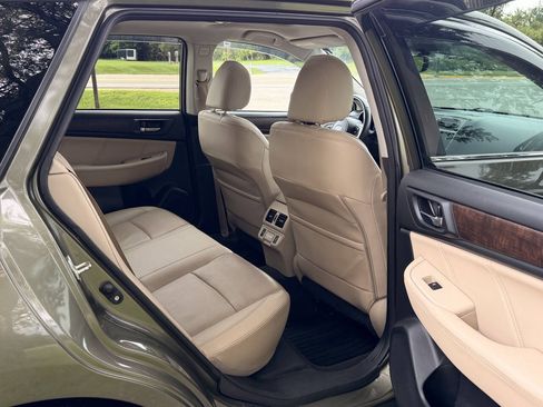 Used 2018 Subaru Outback 2.5i Limited AWD/4WD image 29