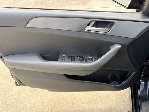 Used 2018 Hyundai Sonata SE FWD image 15