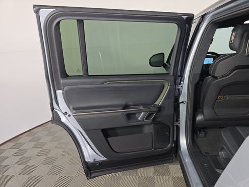 Used 2024 Rivian R1S Adventure AWD/4WD image 17