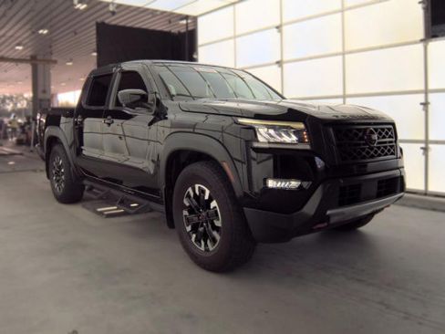 Used 2022 Nissan Frontier Pro-X RWD image 3