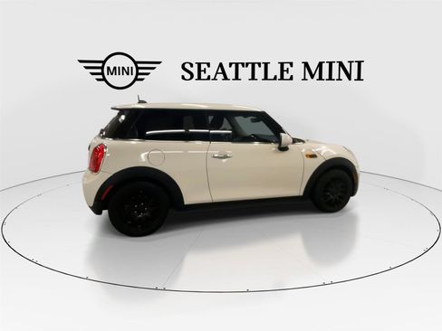 Used 2017 MINI Cooper 2-Door Hardtop FWD image 12