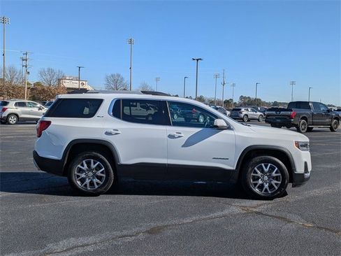 Used 2023 GMC Acadia SLT image 2