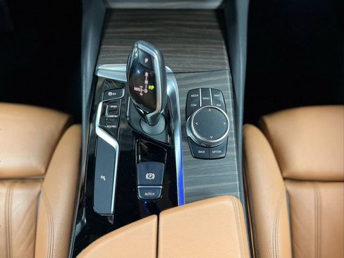 Used 2019 BMW 540i xDrive w/ Convenience Package image 31