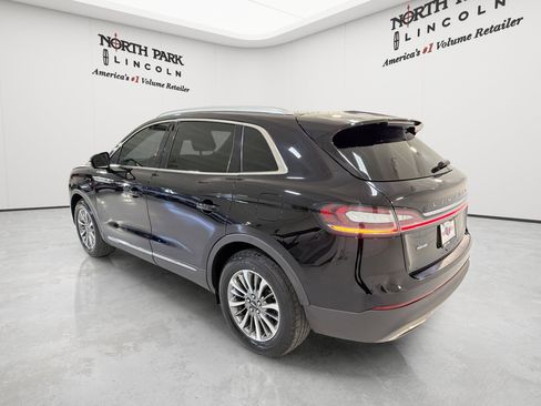 Used 2023 Lincoln Nautilus FWD w/ Premium Package image 25