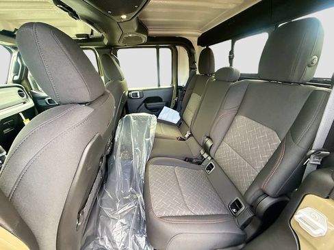 New 2026 Jeep Gladiator Mojave AWD/4WD image 25