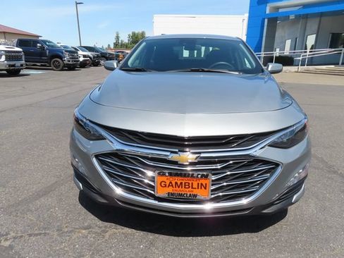 Used 2024 Chevrolet Malibu LT FWD image 2