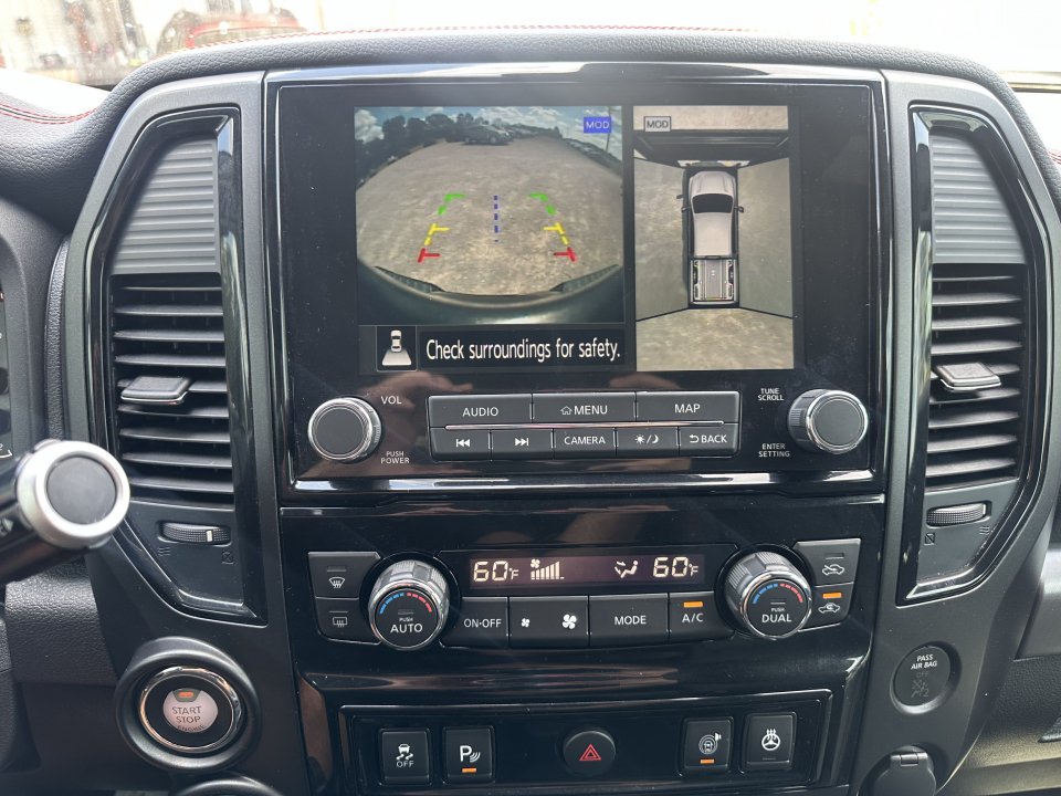 Used 2020 Nissan Titan PRO-4X w/ Pro-4x Convenience Package AWD/4WD image 12