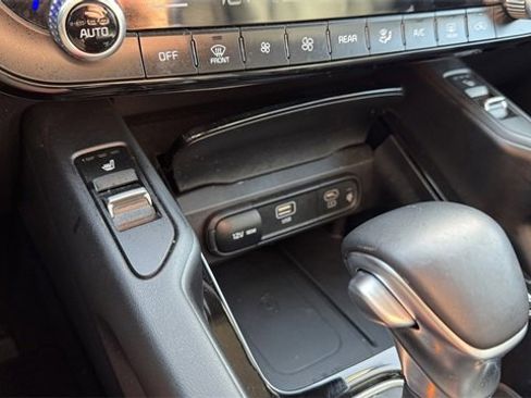 Used 2023 Kia Telluride S image 35