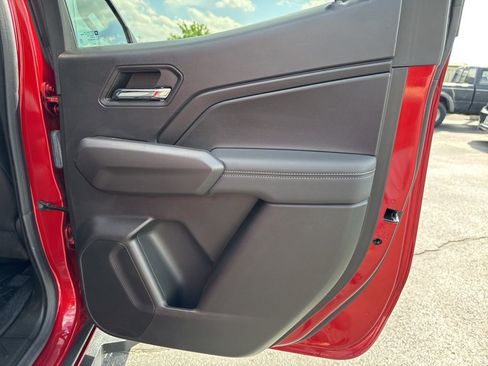 Used 2024 Chevrolet Colorado LT w/ LT Convenience Package III AWD/4WD image 37