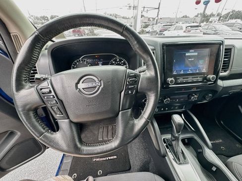 Used 2022 Nissan Frontier SV AWD/4WD image 10