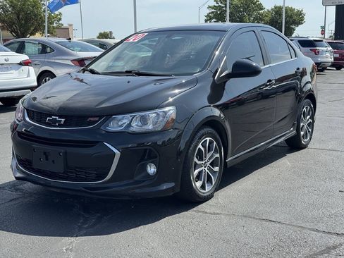 Used 2020 Chevrolet Sonic LT w/ Convenience Package FWD image 9