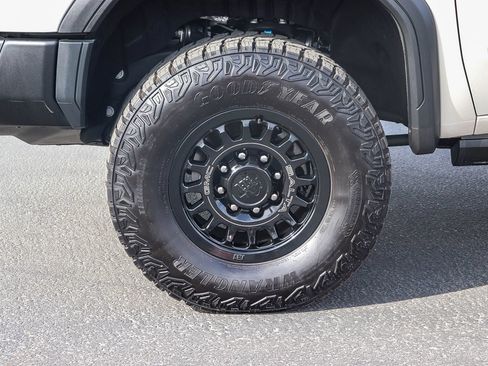 Used 2026 GMC Sierra 2500 AT4X w/ AT4X AEV Edition AWD/4WD image 9