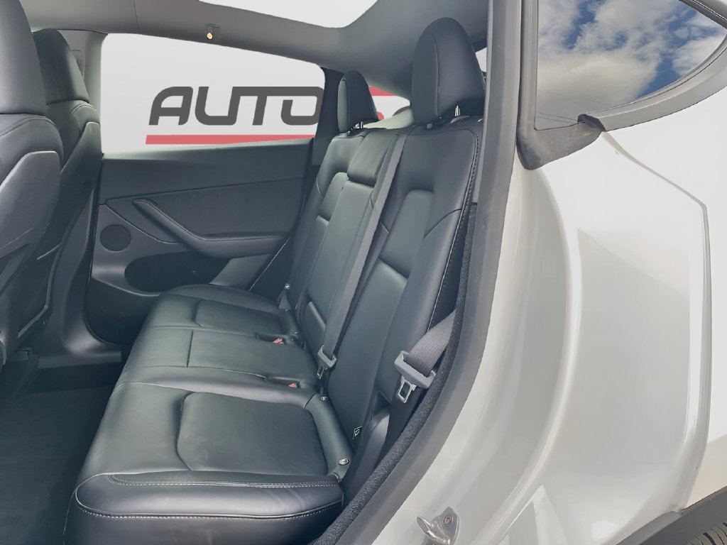 Used 2024 Tesla Model Y Long Range RWD image 25