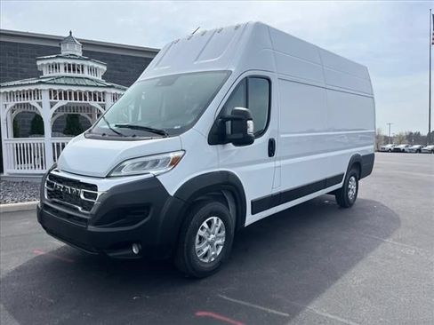 Used 2024 RAM ProMaster 3500 w/ Quick Order Package 22G SLT FWD image 2