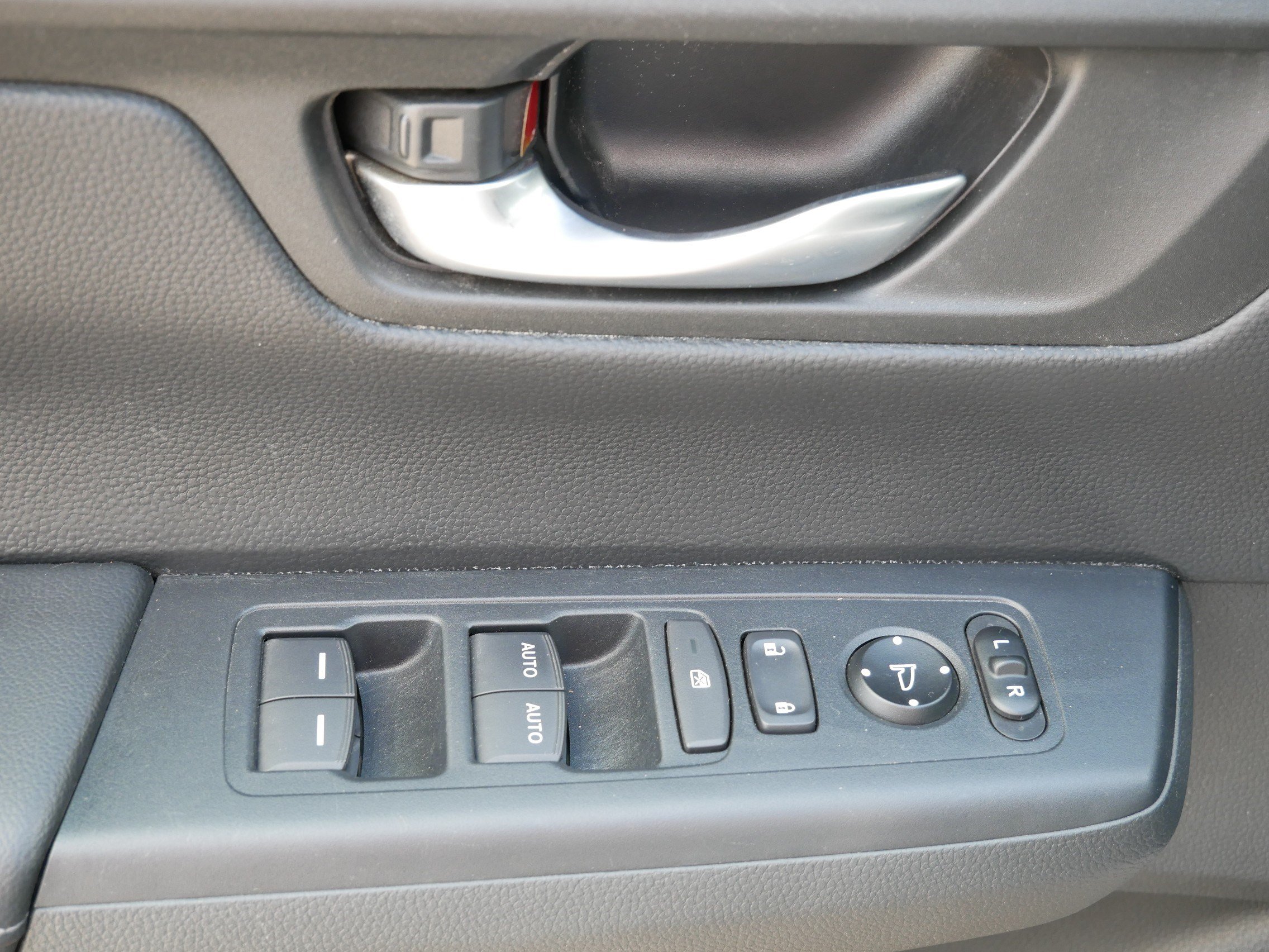 Used 2023 Honda CR-V EX image 19