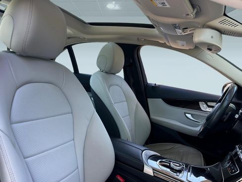 Used 2017 Mercedes-Benz C 300 Sedan image 31