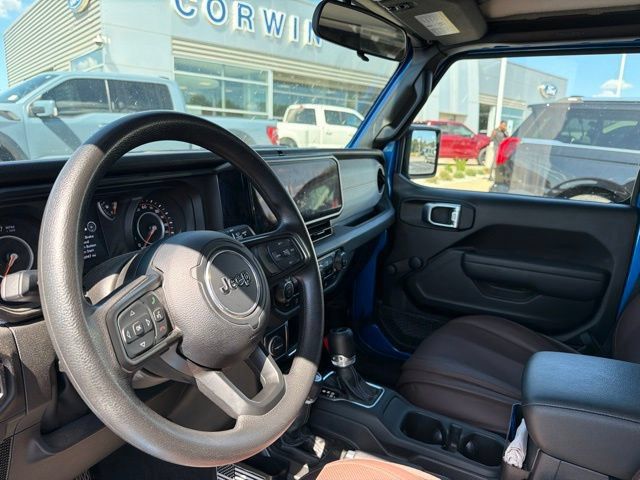 Used 2024 Jeep Gladiator Sport AWD/4WD image 18