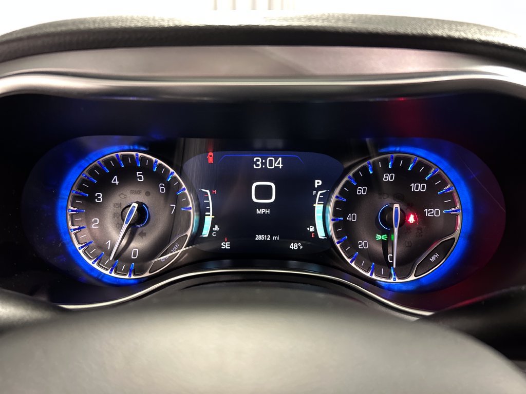 Used 2026 Chrysler Pacifica Limited FWD image 16