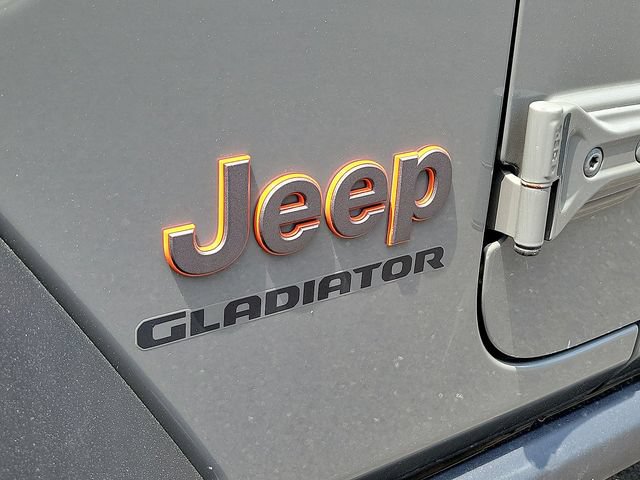 Used 2021 Jeep Gladiator Mojave w/ Safety Group AWD/4WD image 29