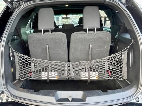 Used 2017 Ford Explorer XLT w/ Equipment Group 201A image 21