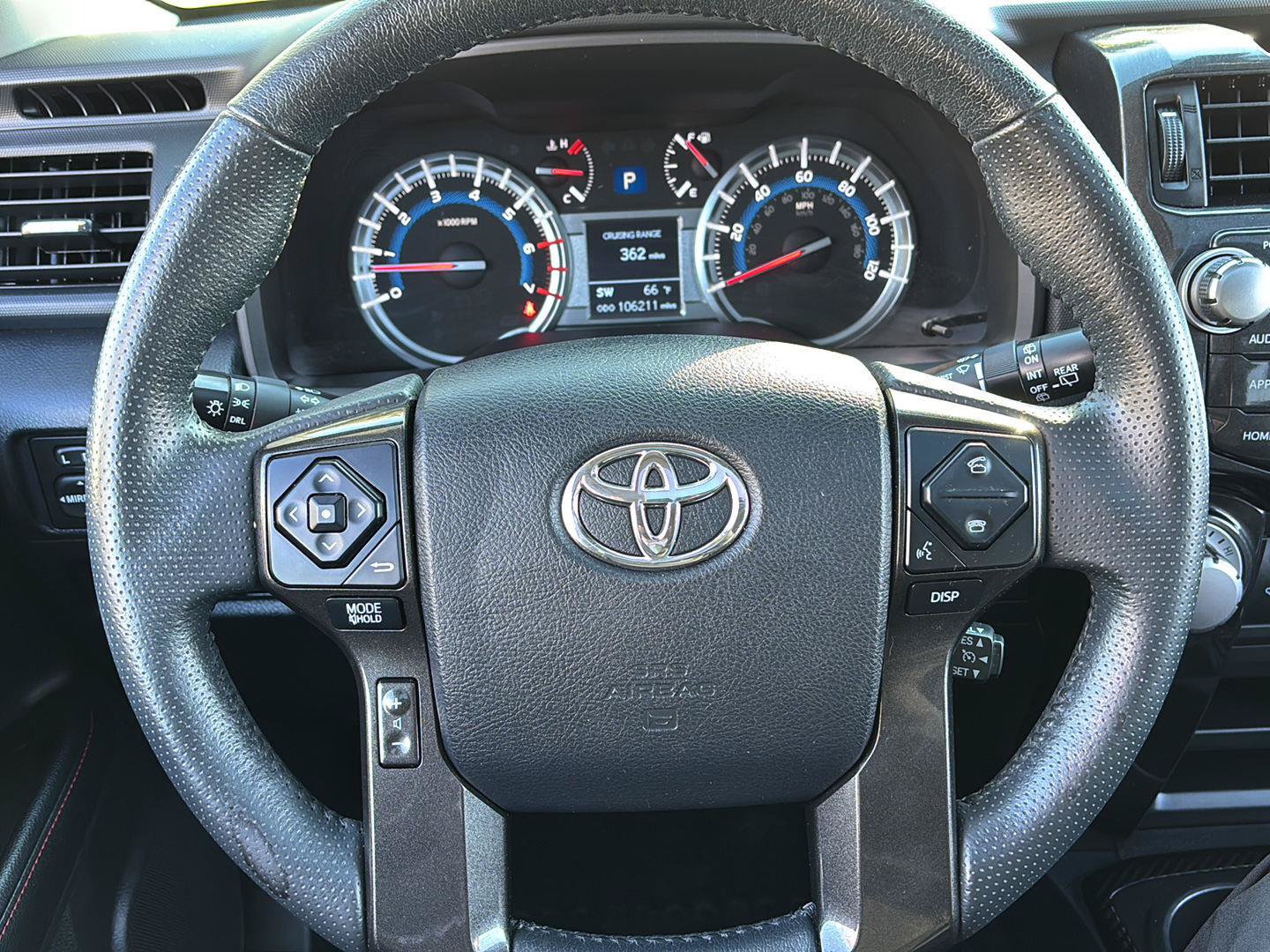 Used 2018 Toyota 4Runner TRD Off-Road Premium AWD/4WD image 27