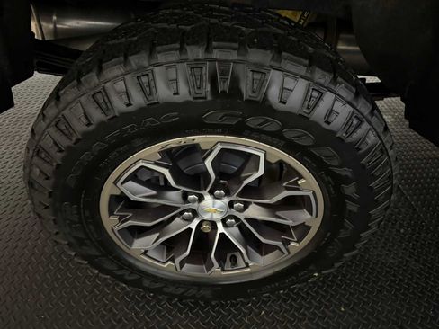 Used 2021 Chevrolet Colorado ZR2 image 13