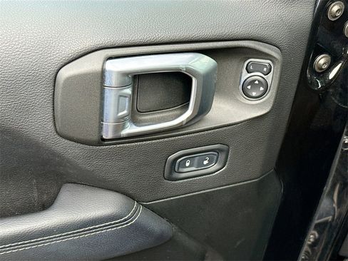 Used 2021 Jeep Gladiator Overland w/ Popular Equipment Package image 19