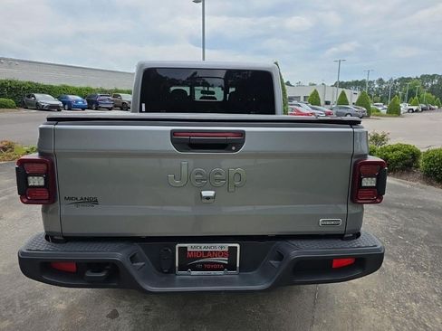 Used 2020 Jeep Gladiator Overland w/ LED Lighting Group AWD/4WD image 26