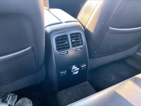 Used 2013 Lincoln MKS AWD image 28