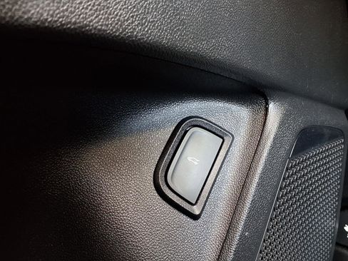 Used 2024 Chevrolet Blazer EV RS image 19